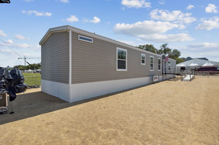 Woodland Manor - Image 2