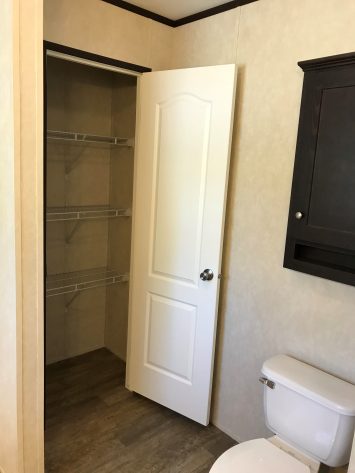 164 MBA LINEN CLOSET