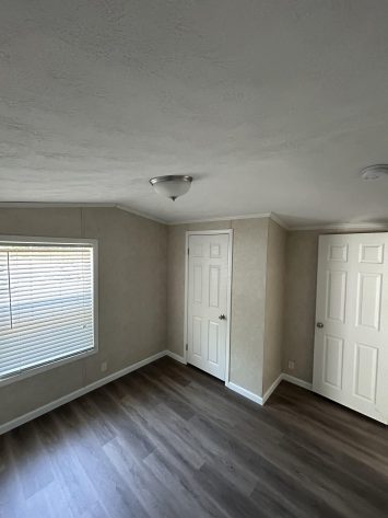 Woodlawn Village - Image 6