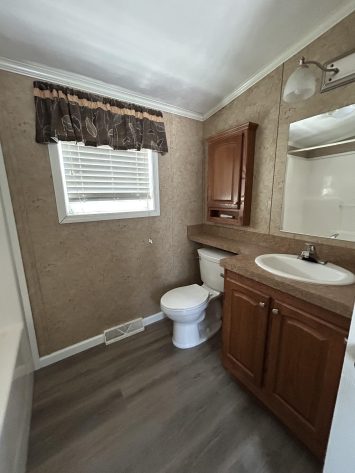 Woodlawn Village - Image 7