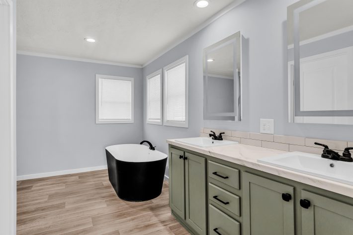 Rolling Hills Estates - Image 25