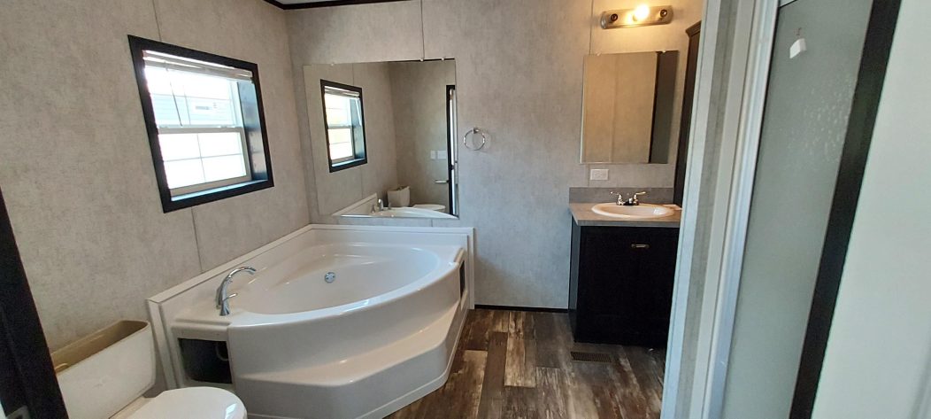 Oakwood Lake Village - Image 5