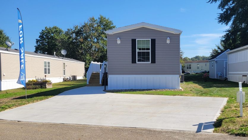 Melrose Village - Image 10