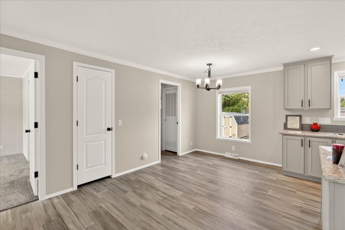 Melrose Village - Image 11