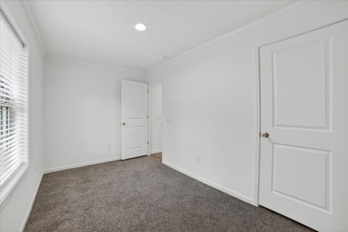 Holly Acres - Image 21