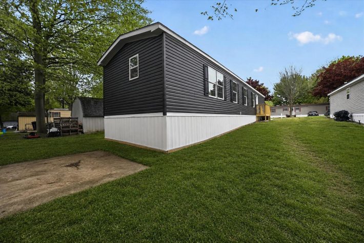 Holly Acres - Image 3
