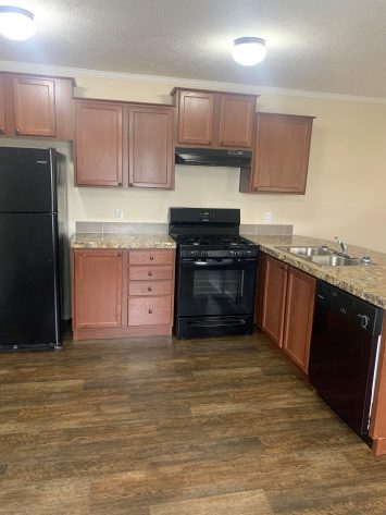 Colonial Heights - Image 10