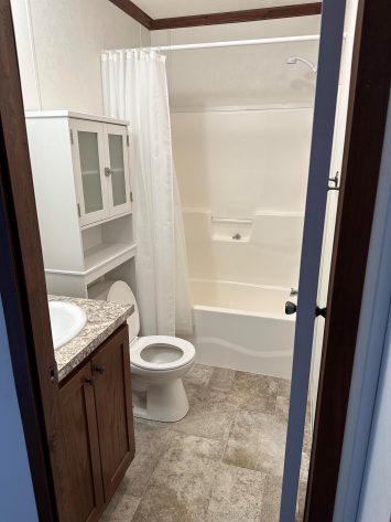 Colonial Heights - Image 5