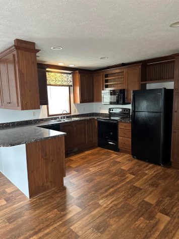 Colonial Heights - Image 3