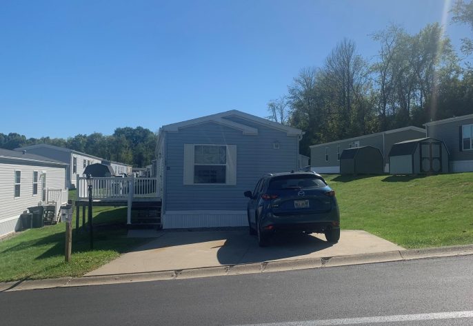 Colonial Heights - Image 1