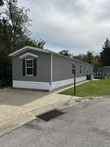 Colonial Heights - Image 1