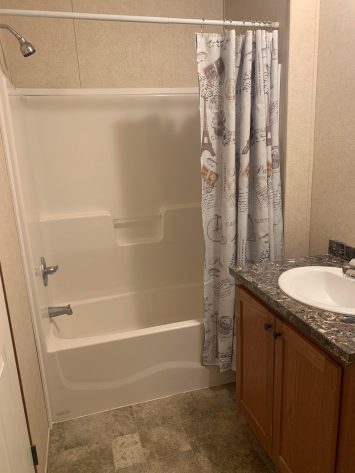Colonial Heights - Image 6