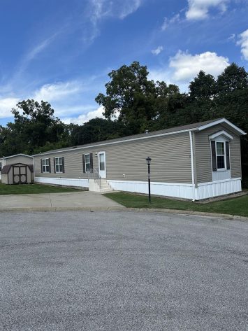 Colonial Heights - Image 1