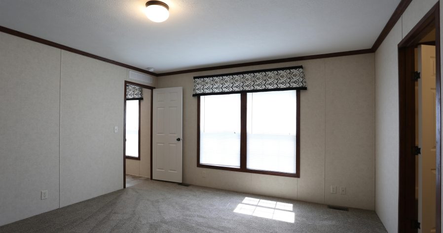 Colonial Heights - Image 17