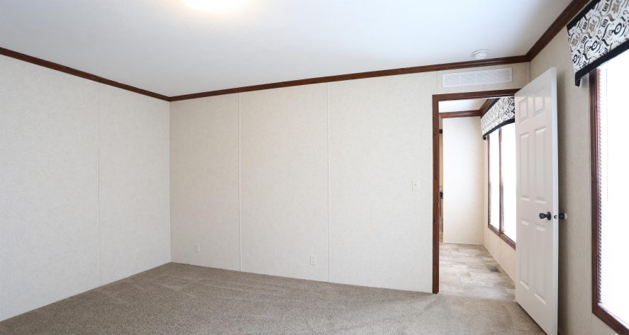 Colonial Heights - Image 18