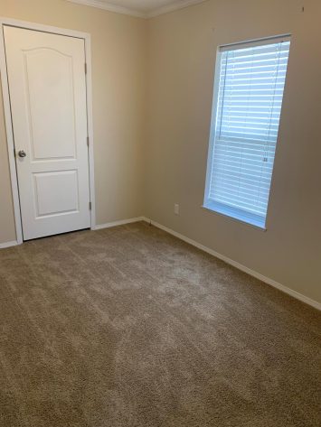 Colonial Heights - Image 1