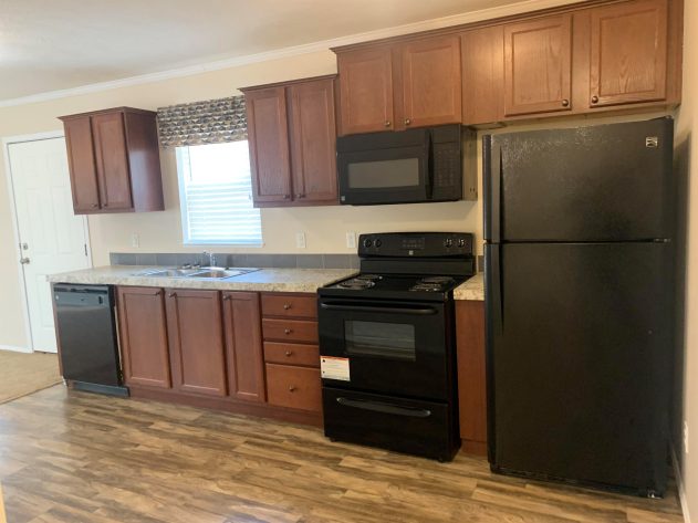 Colonial Heights - Image 6