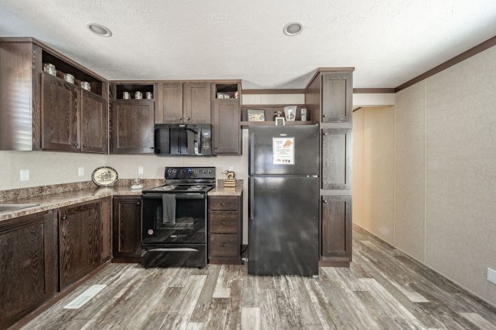 Woods Edge - Image 1