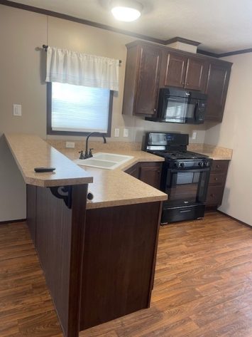 Cross Keys Village - Image 4