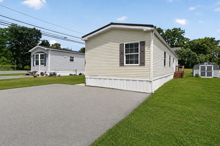 Cross Keys Village - Image 4