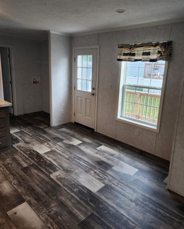 Hillcrest Crossing - Image 7