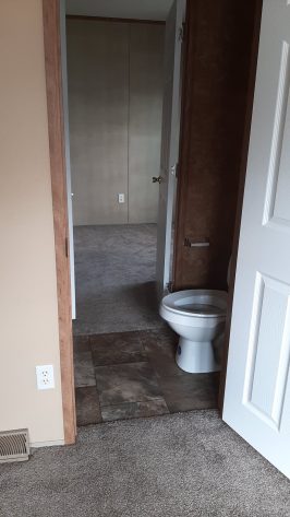 Bath between 2 bedrooms