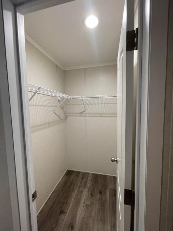 Master Bedroom Walk in Closet