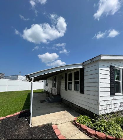 Pikewood Manor - Image 1