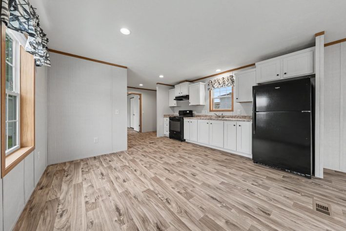 Lake Erie Estates - Image 40