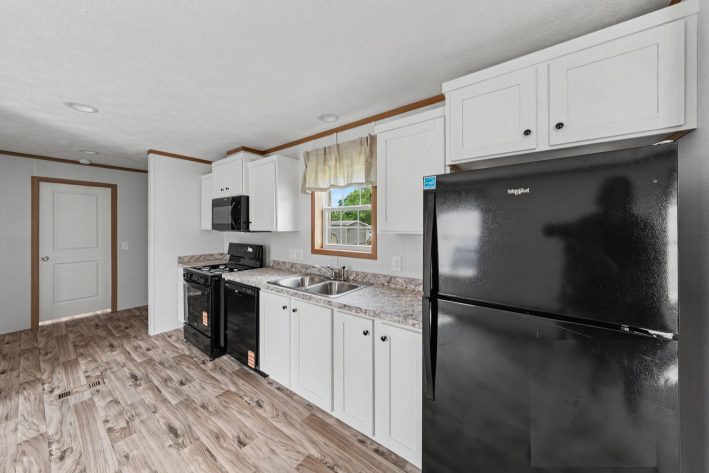Lake Erie Estates - Image 12