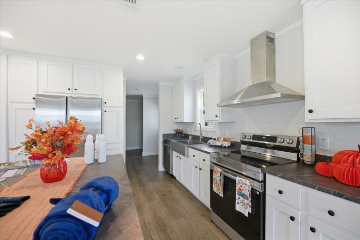 Iris Winds - Image 10