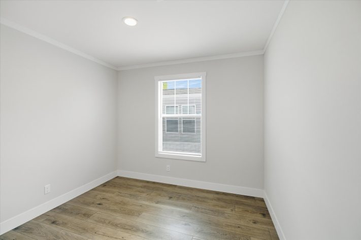 Iris Winds - Image 17