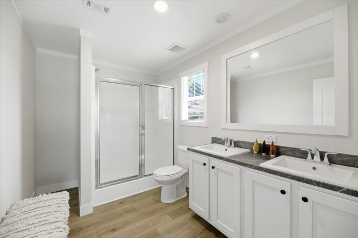 Iris Winds - Image 18