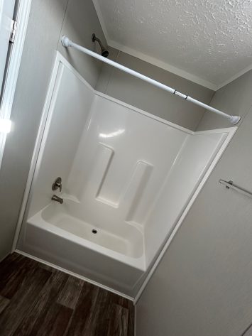 Iris Winds - Image 6