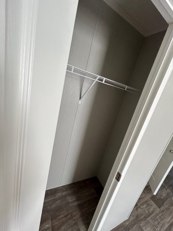 Iris Winds - Image 9