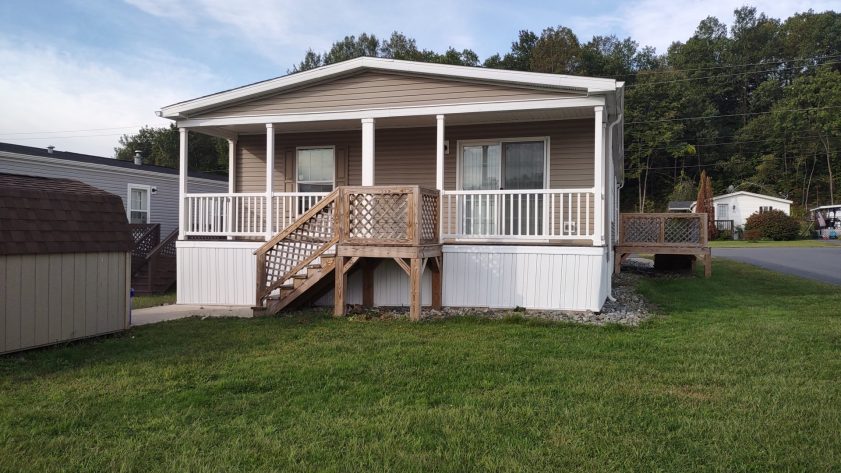 Maple Manor - Image 3