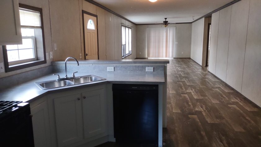 Maple Manor - Image 7