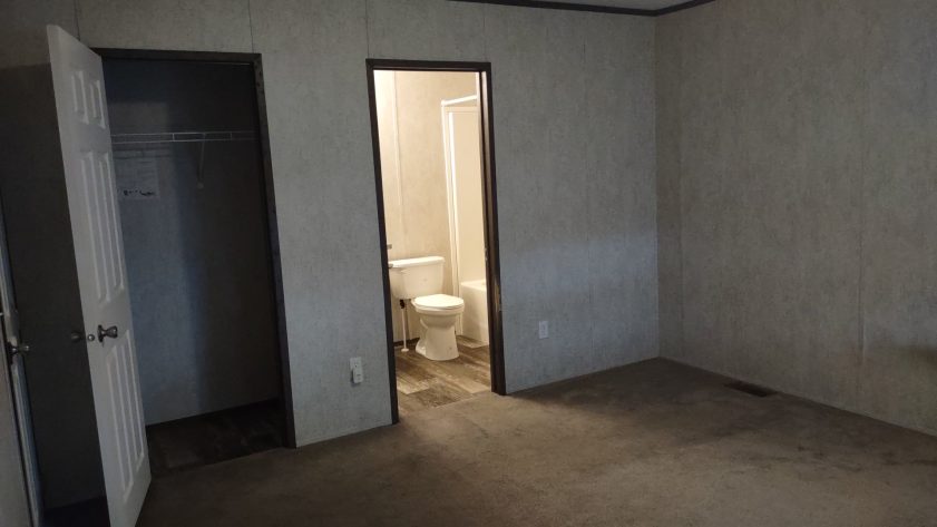 Maple Manor - Image 8