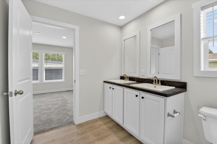Bayshore Estates - Image 32