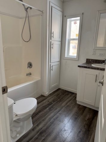 Crestview - Image 12