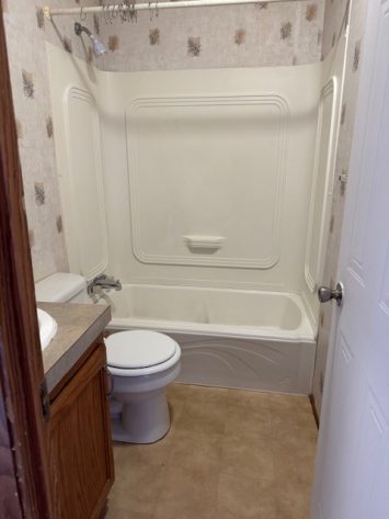 Crestview - Image 11