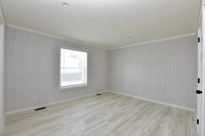 Crestview - Image 15