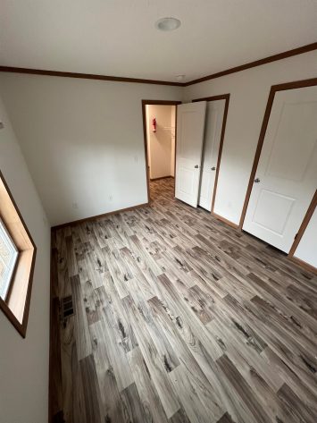 Center Manor - Image 8