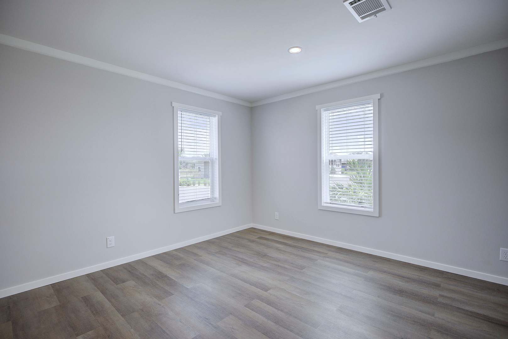 Home gallery image 12