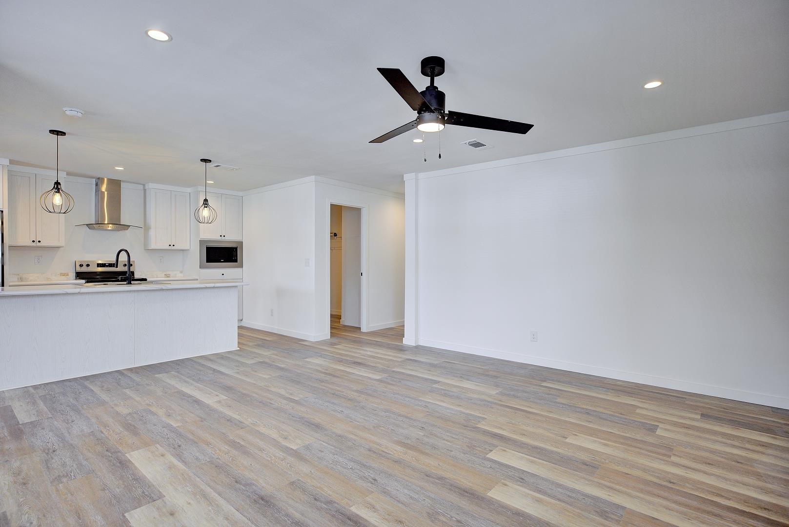 Home gallery image 4