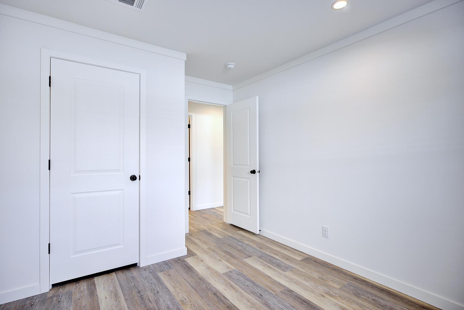 Home gallery image 9