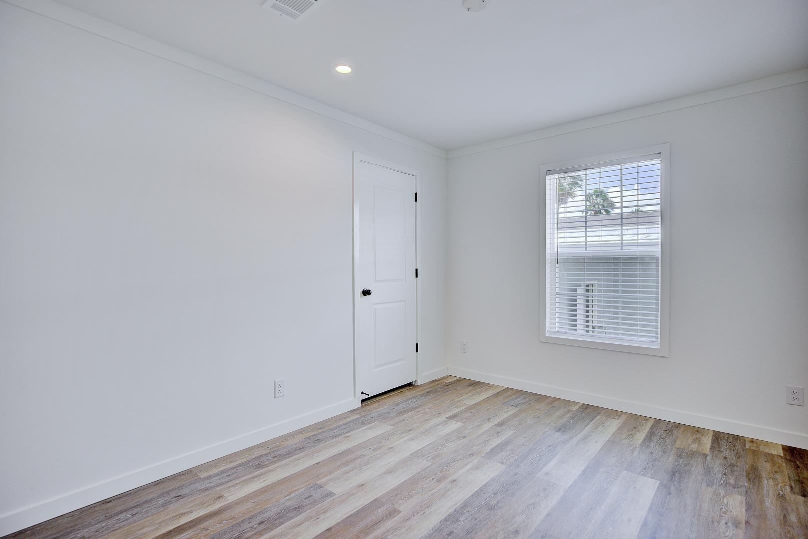 Home gallery image 13
