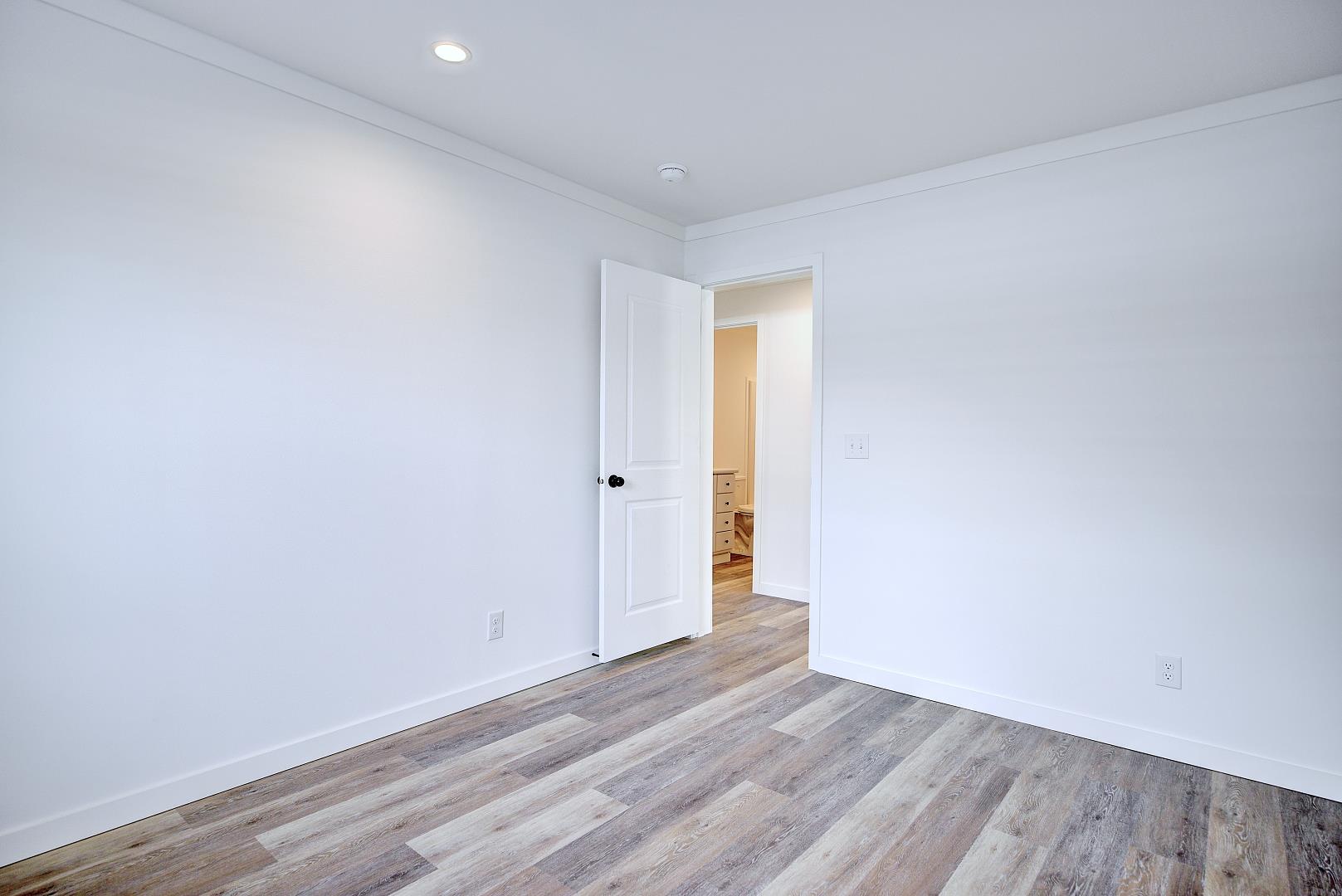 Home gallery image 14
