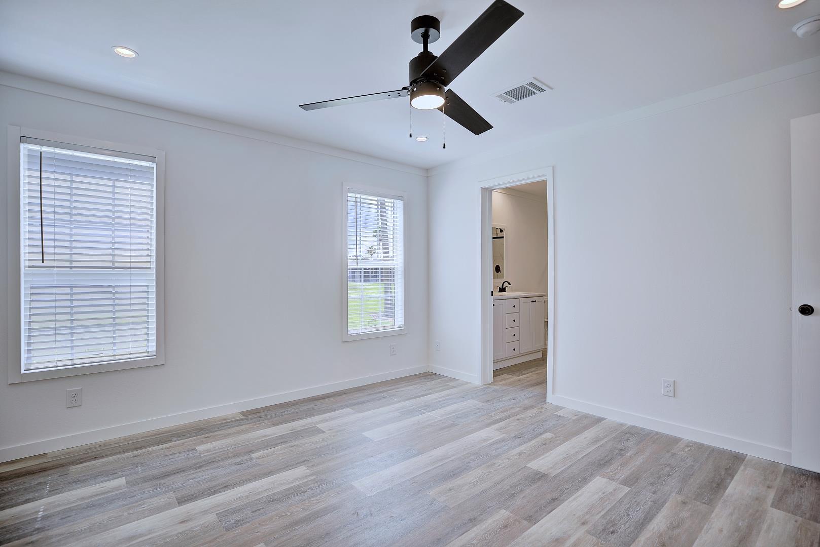 Home gallery image 18