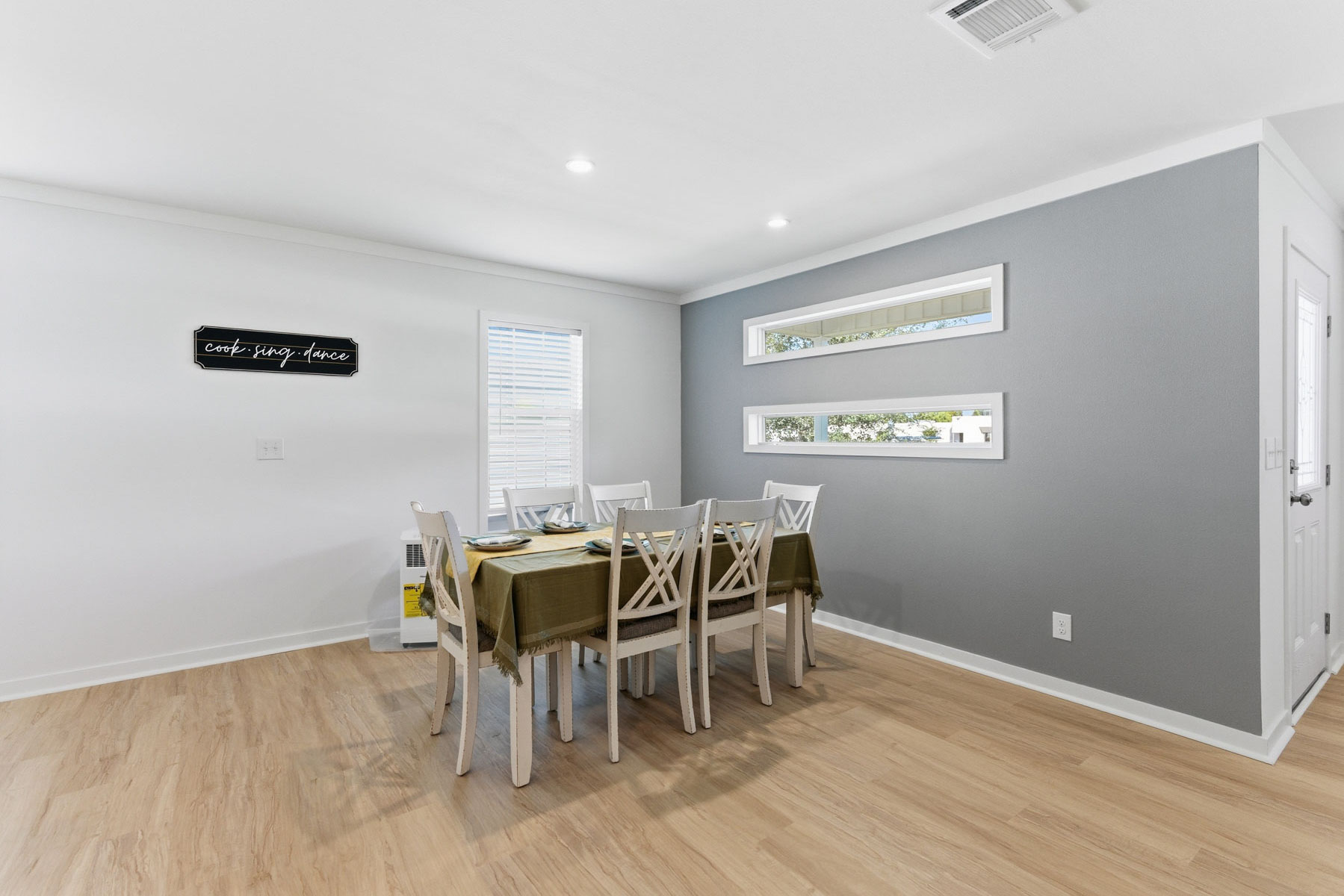 Home gallery image 7